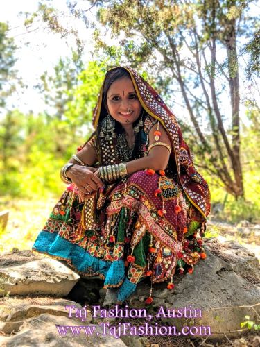Indian women wearing Gujarati traditional dress