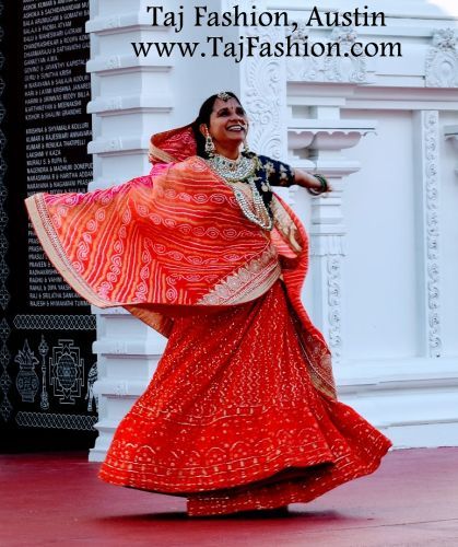 Beautiful clothing of Rajasthani women 