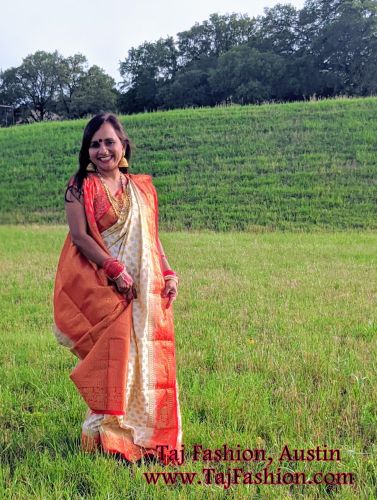 Indian women wearing traditional saree of West Bengal