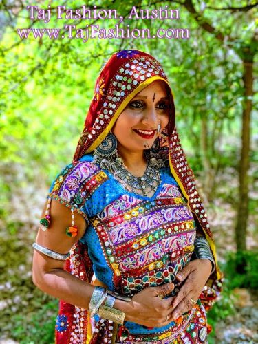 Indian women wearing Gujarati traditional dress