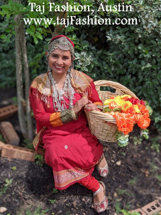 Indian women wearing Himachal Pradesh traditional dress